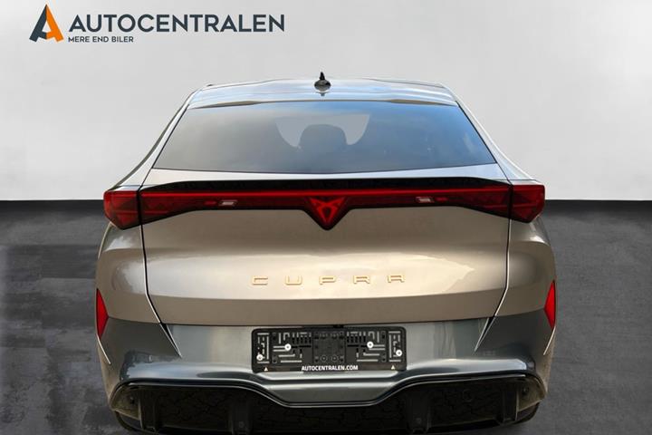 Beige Cupra Tavascan fra 2024