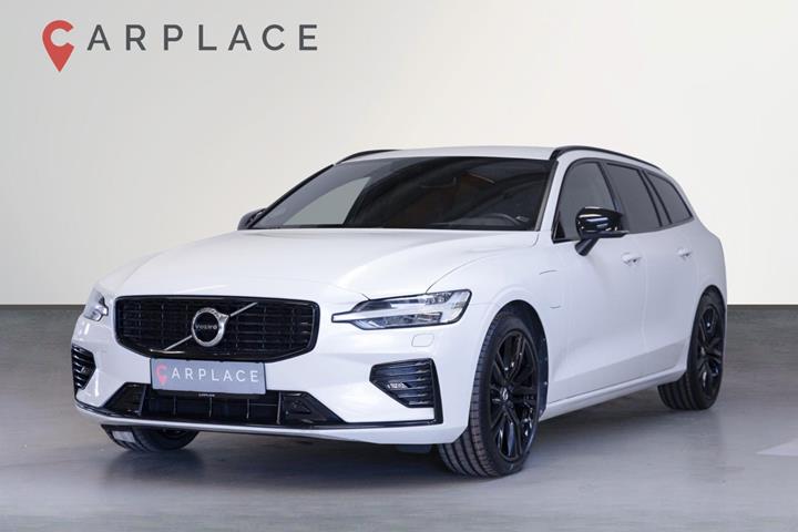Hvid Volvo V60 fra 2022
