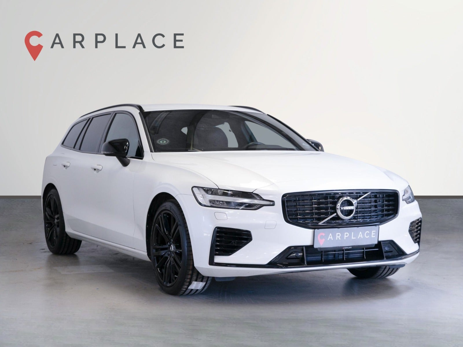Hvid Volvo V60 fra 2022
