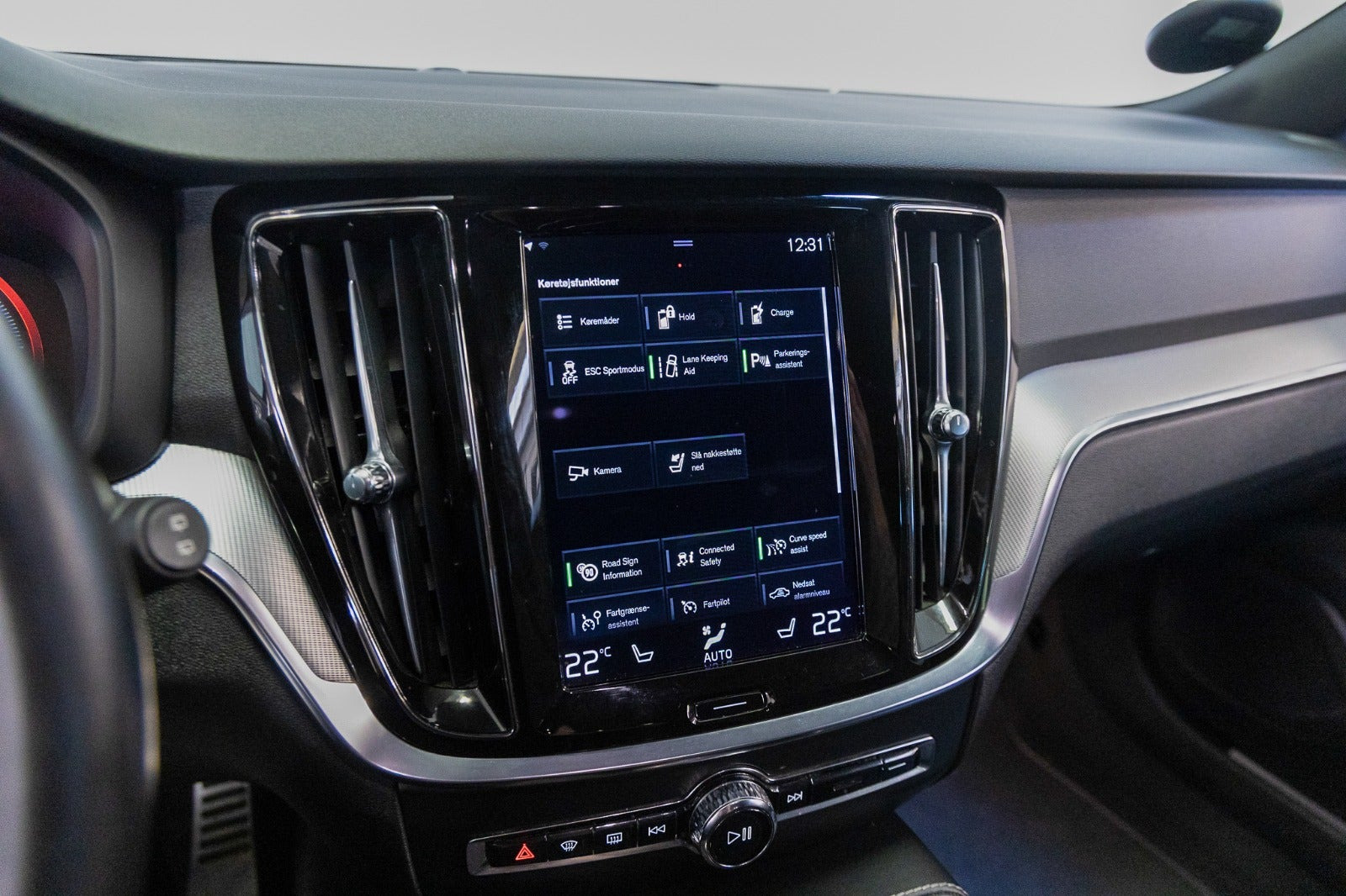 Hvid Volvo V60 fra 2022