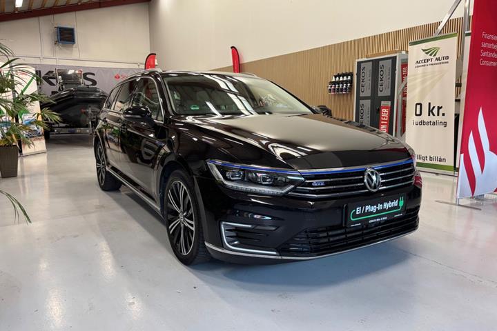 Sort VW Passat fra 2018