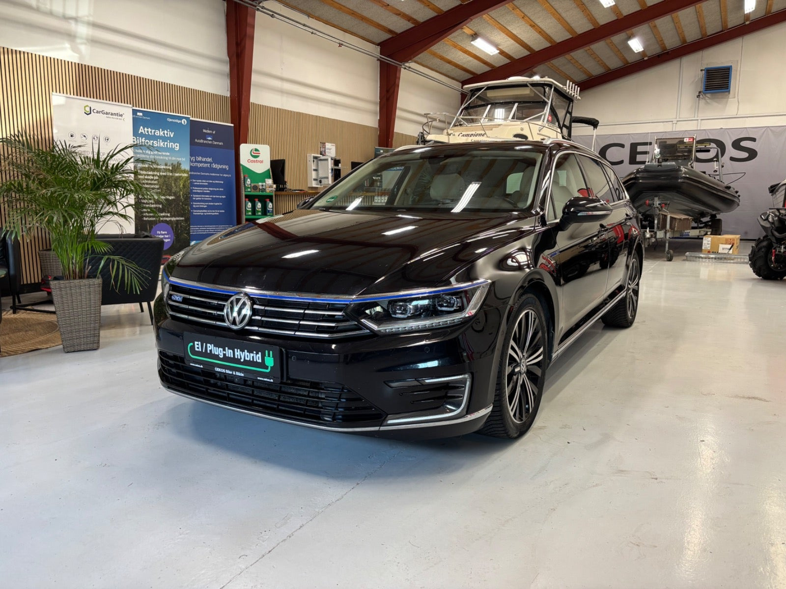 Sort VW Passat fra 2018