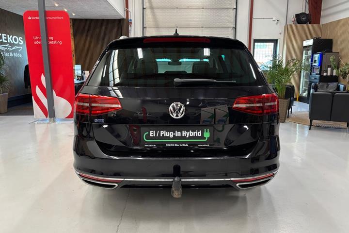 Sort VW Passat fra 2018