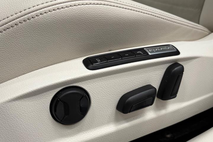 Sort VW Passat fra 2018