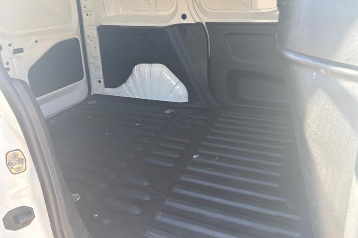 Hvid Citroën Berlingo fra 2019