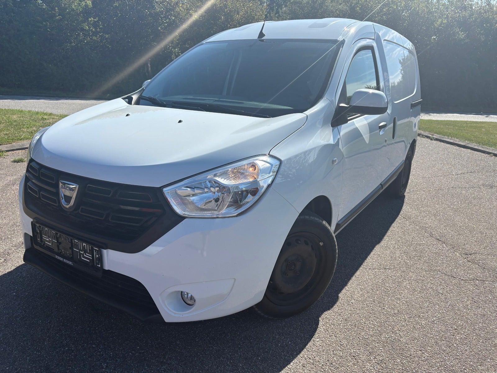 Hvid Dacia Dokker fra 2019