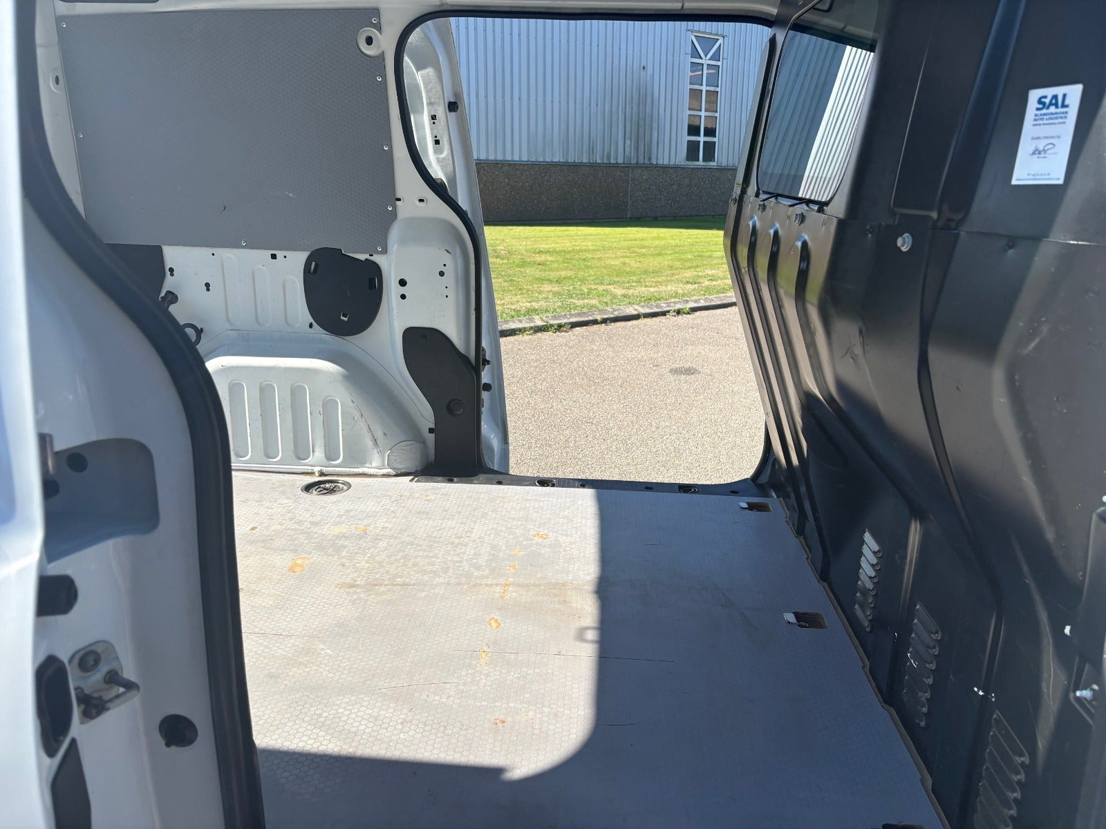 Hvid Dacia Dokker fra 2019