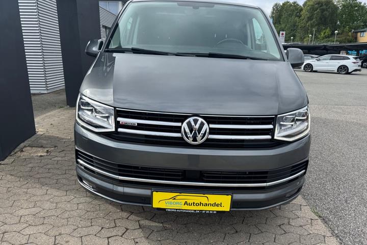 Grå VW Transporter fra 2019