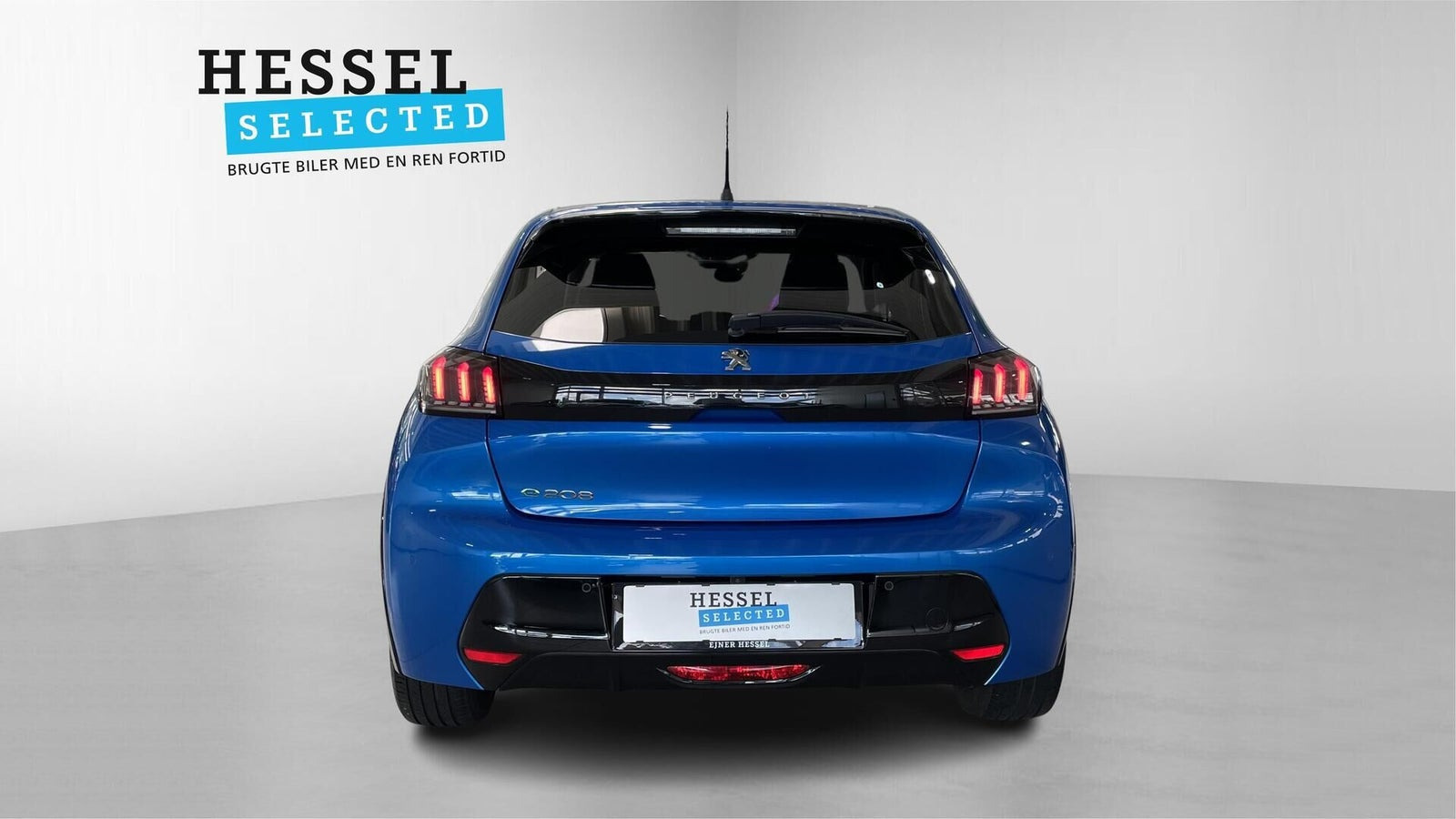 Blå Peugeot e-208 fra 2021