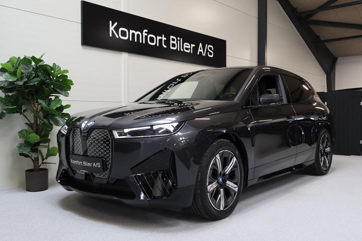 Sort BMW iX fra 2024