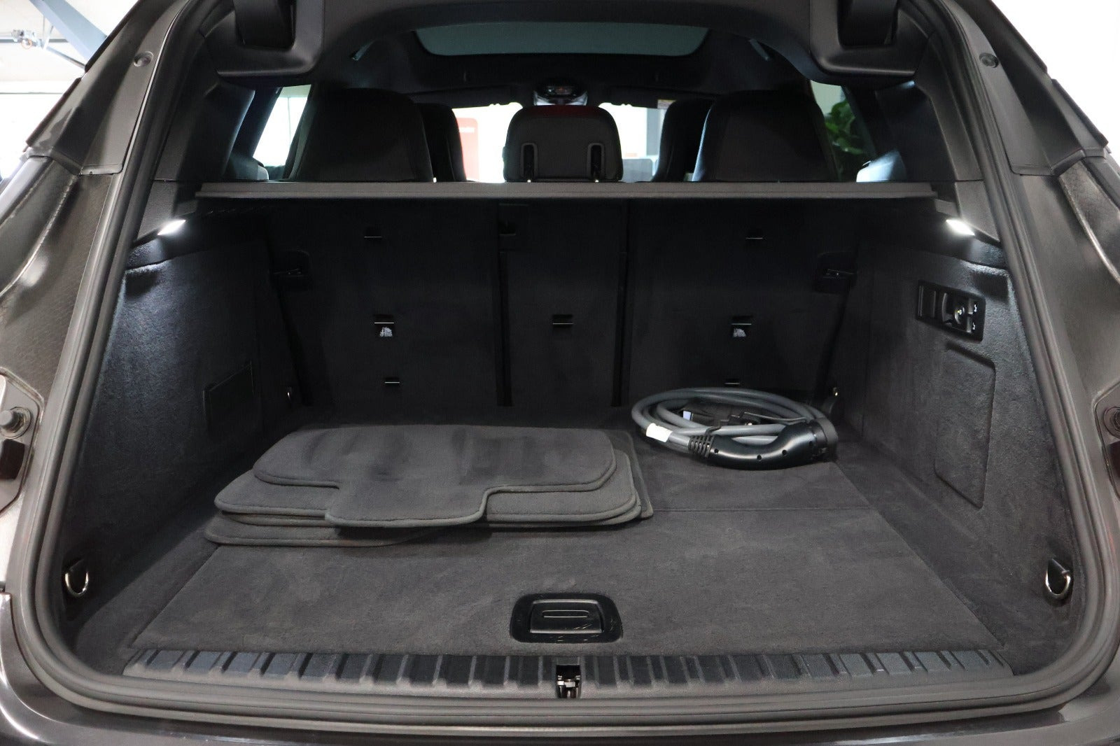 Sort BMW iX fra 2024