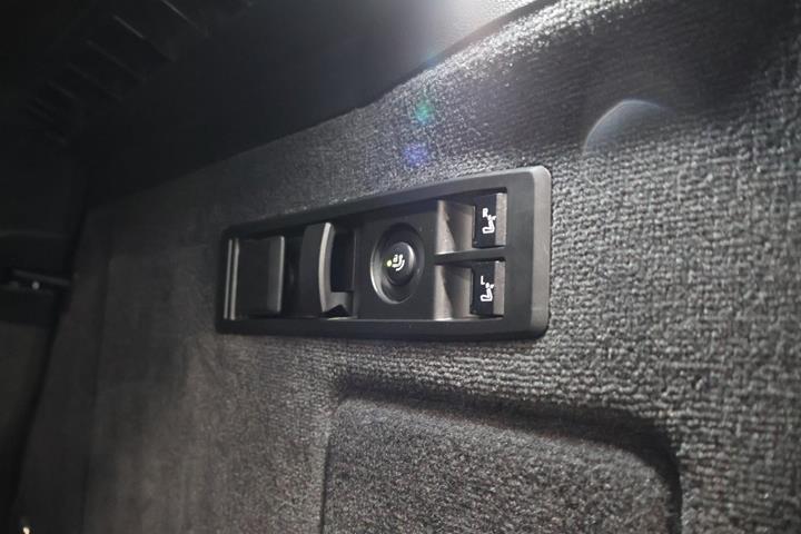 Sort BMW iX fra 2024