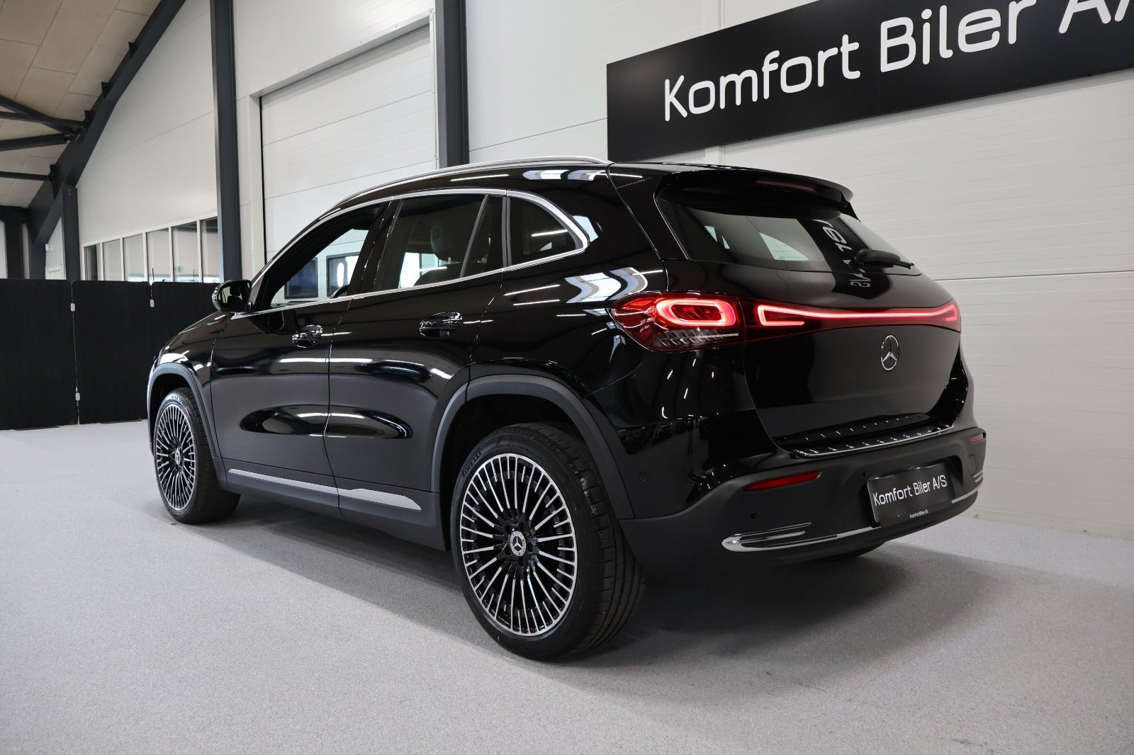 Sort Mercedes EQA250 fra 2022