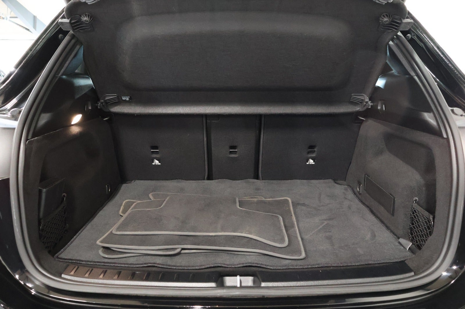 Sort Mercedes EQA250 fra 2022