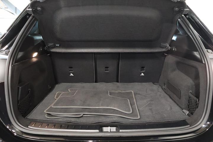 Sort Mercedes EQA250 fra 2022