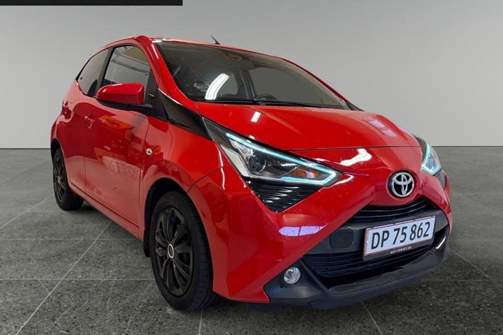 Rød Toyota Aygo fra 2021