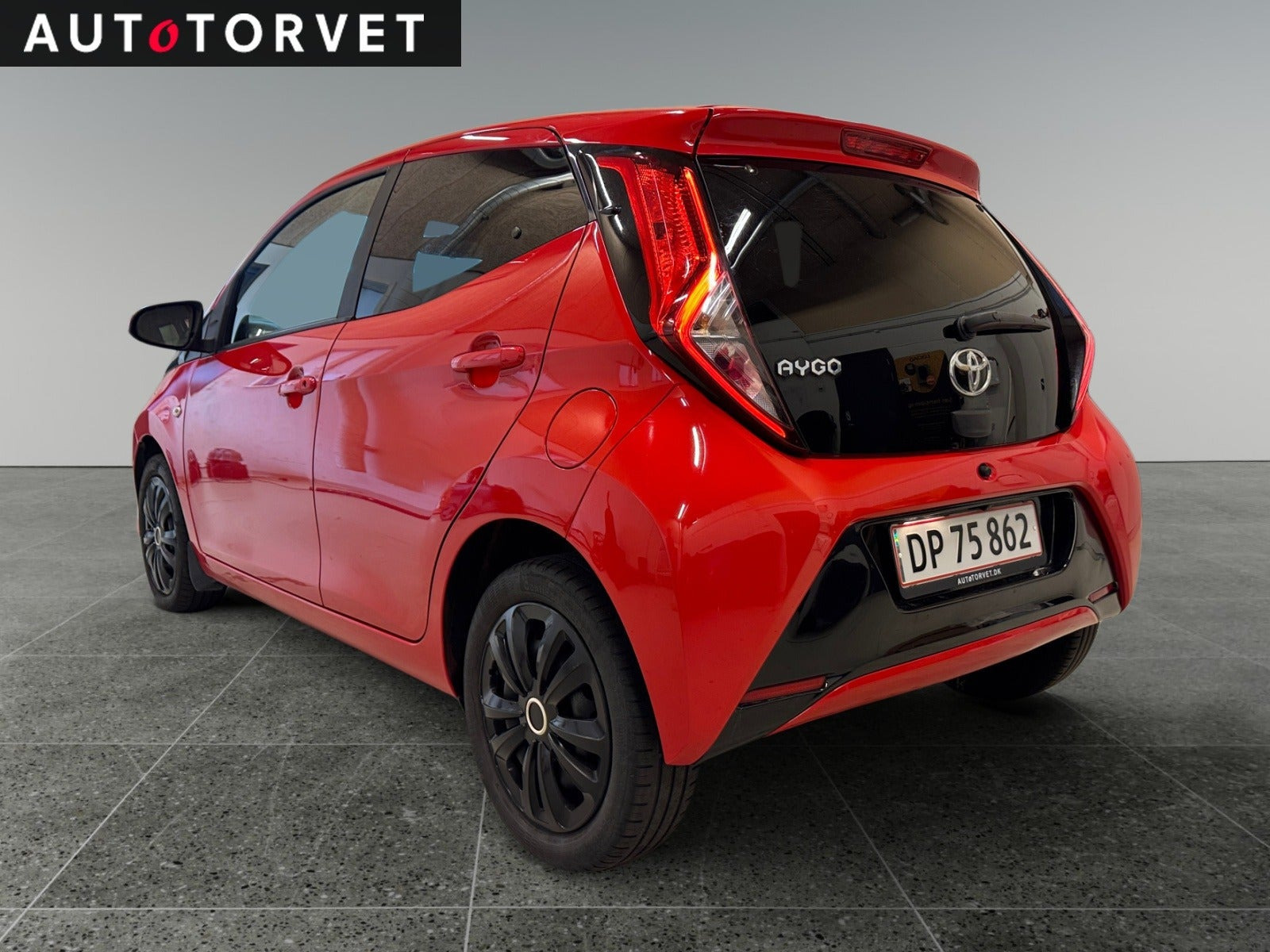Rød Toyota Aygo fra 2021