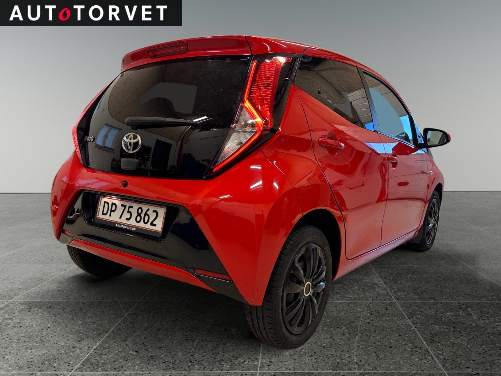 Rød Toyota Aygo fra 2021