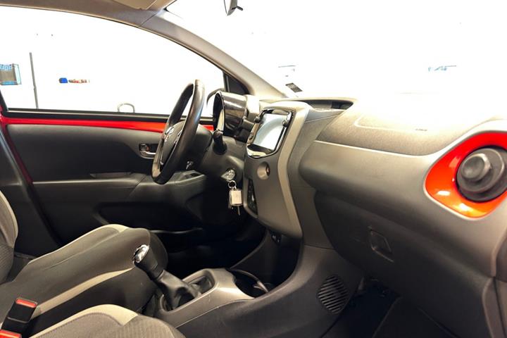 Rød Toyota Aygo fra 2021