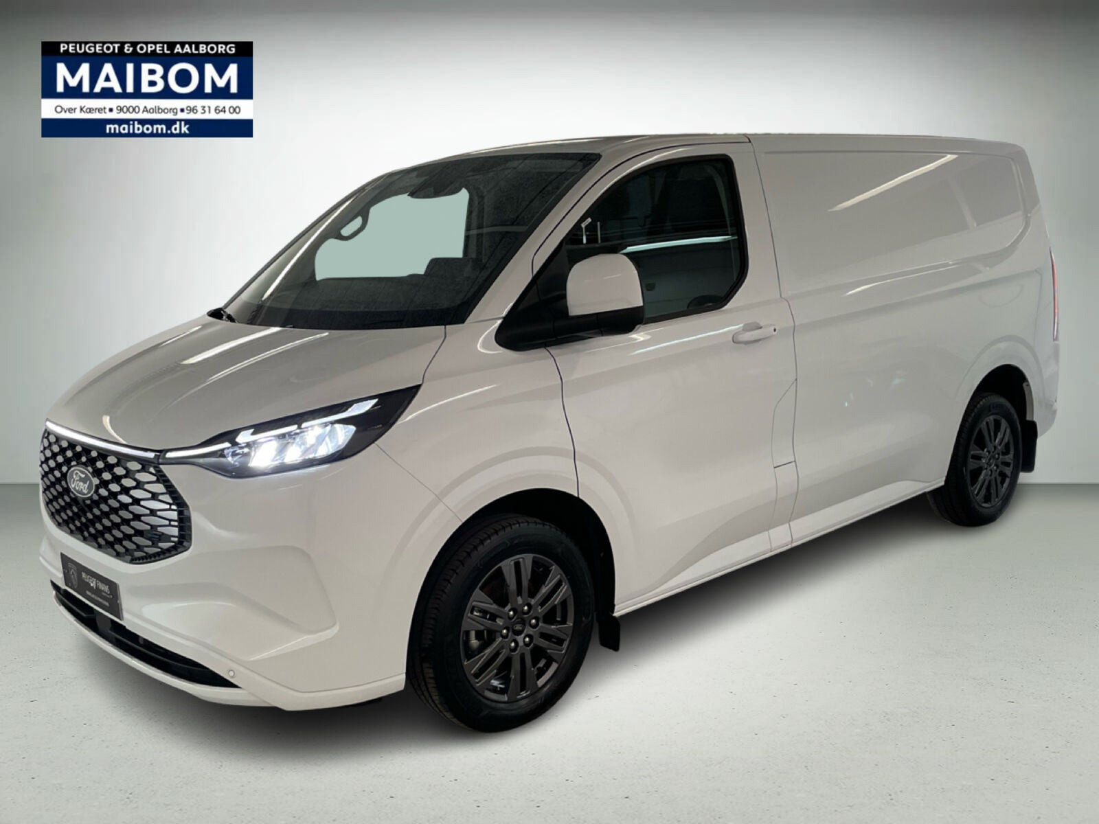 Hvid Ford E-Transit Custom 320 L1 fra 2026