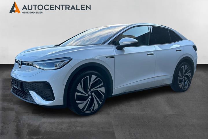 Hvid VW ID.5 fra 2023 set udefra