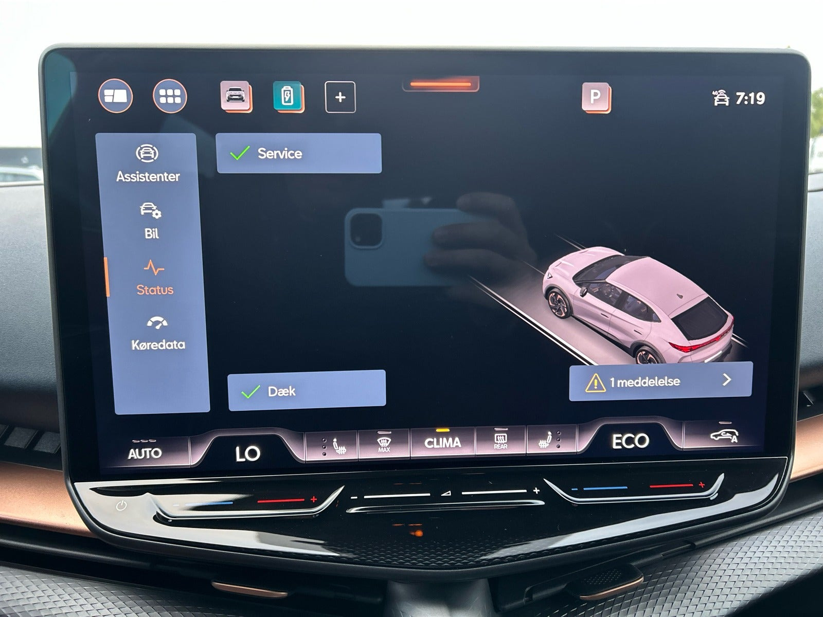 Blå Cupra Tavascan fra 2024