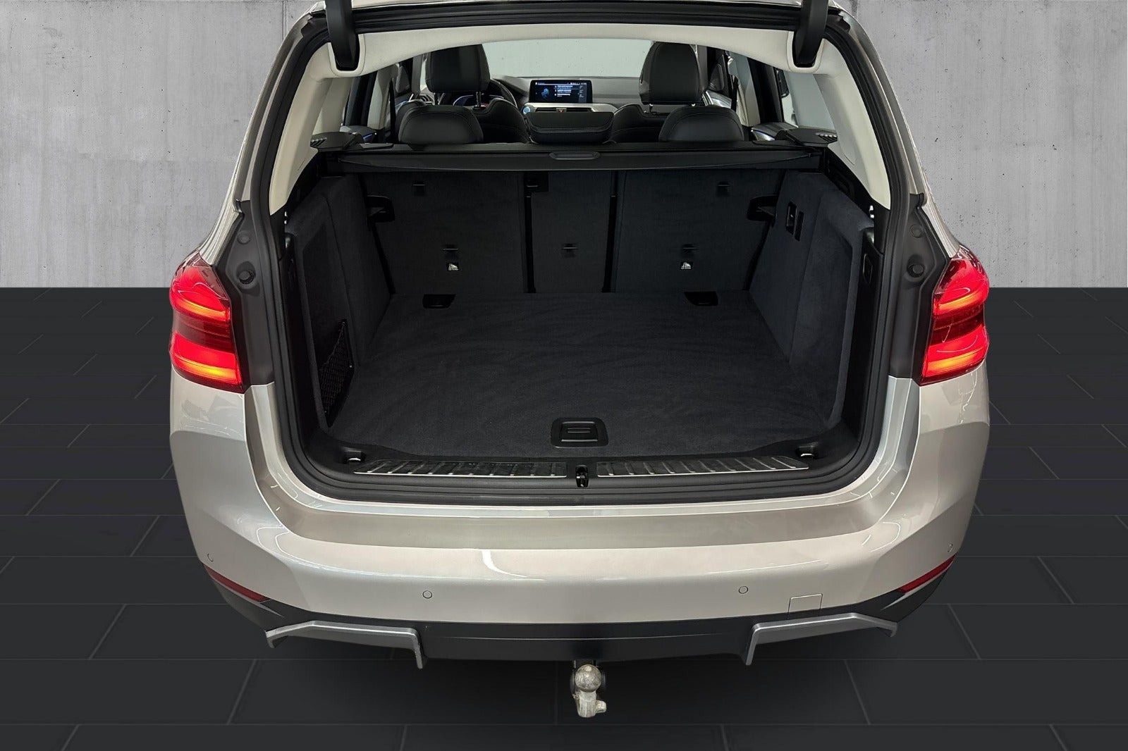 Orange BMW iX3 fra 2021