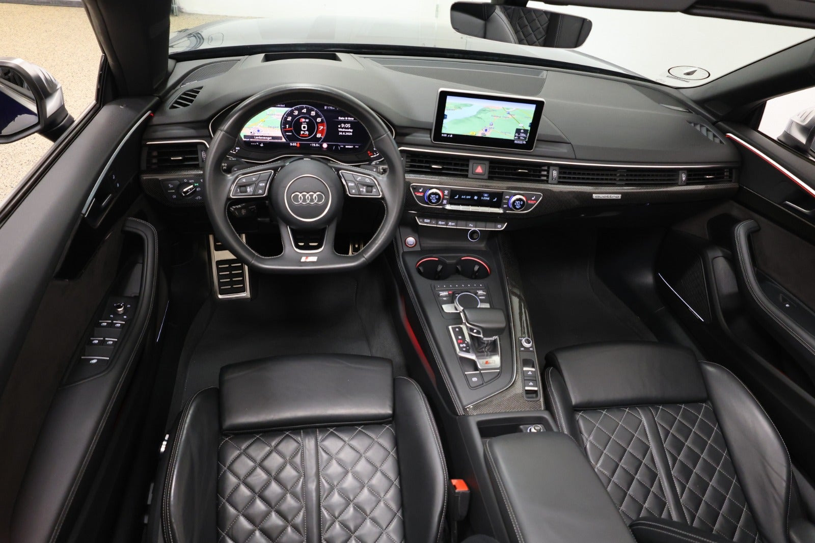 Blå Audi S5 fra 2017