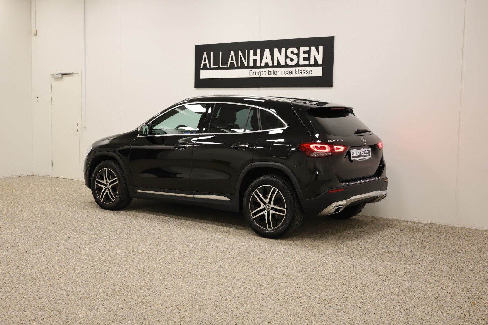Sort Mercedes GLA200 fra 2022