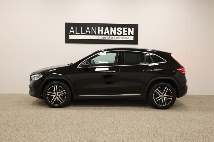 Sort Mercedes GLA200 fra 2022