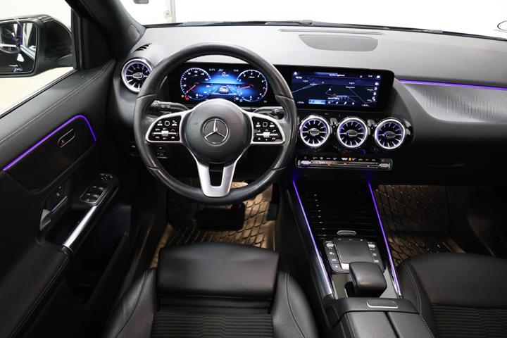 Sort Mercedes GLA200 fra 2022