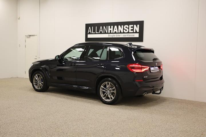 Sort BMW X3 fra 2021