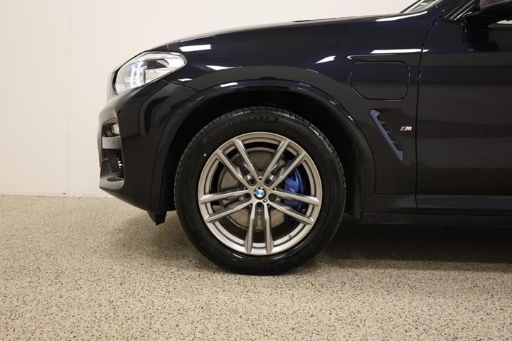 Sort BMW X3 fra 2021