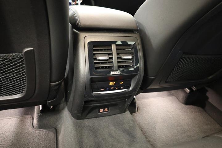 Sort BMW X3 fra 2021