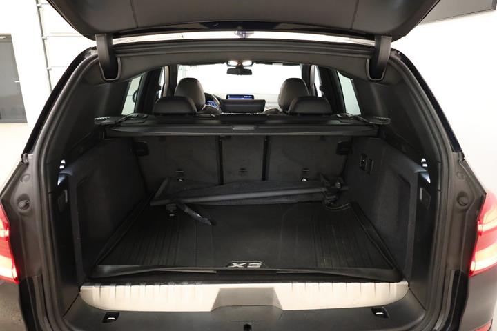 Sort BMW X3 fra 2021