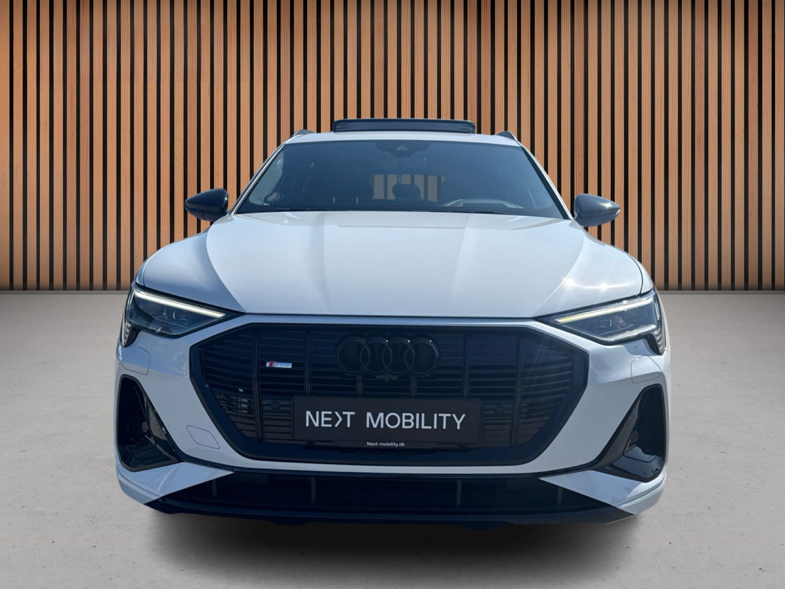 Sort Audi e-tron fra 2022