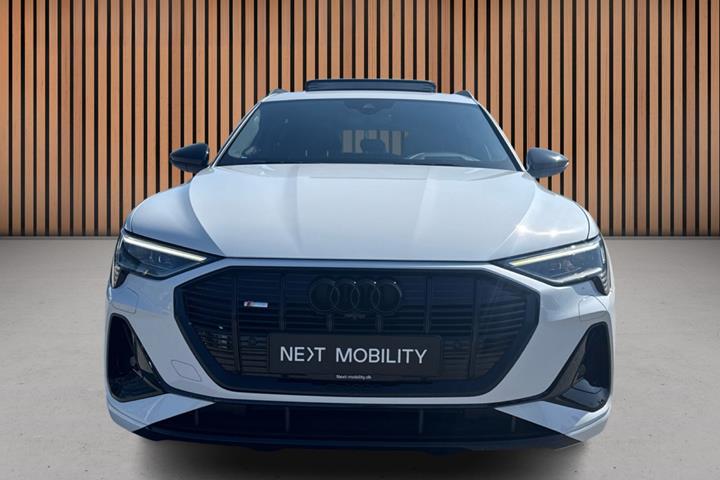 Sort Audi e-tron fra 2022