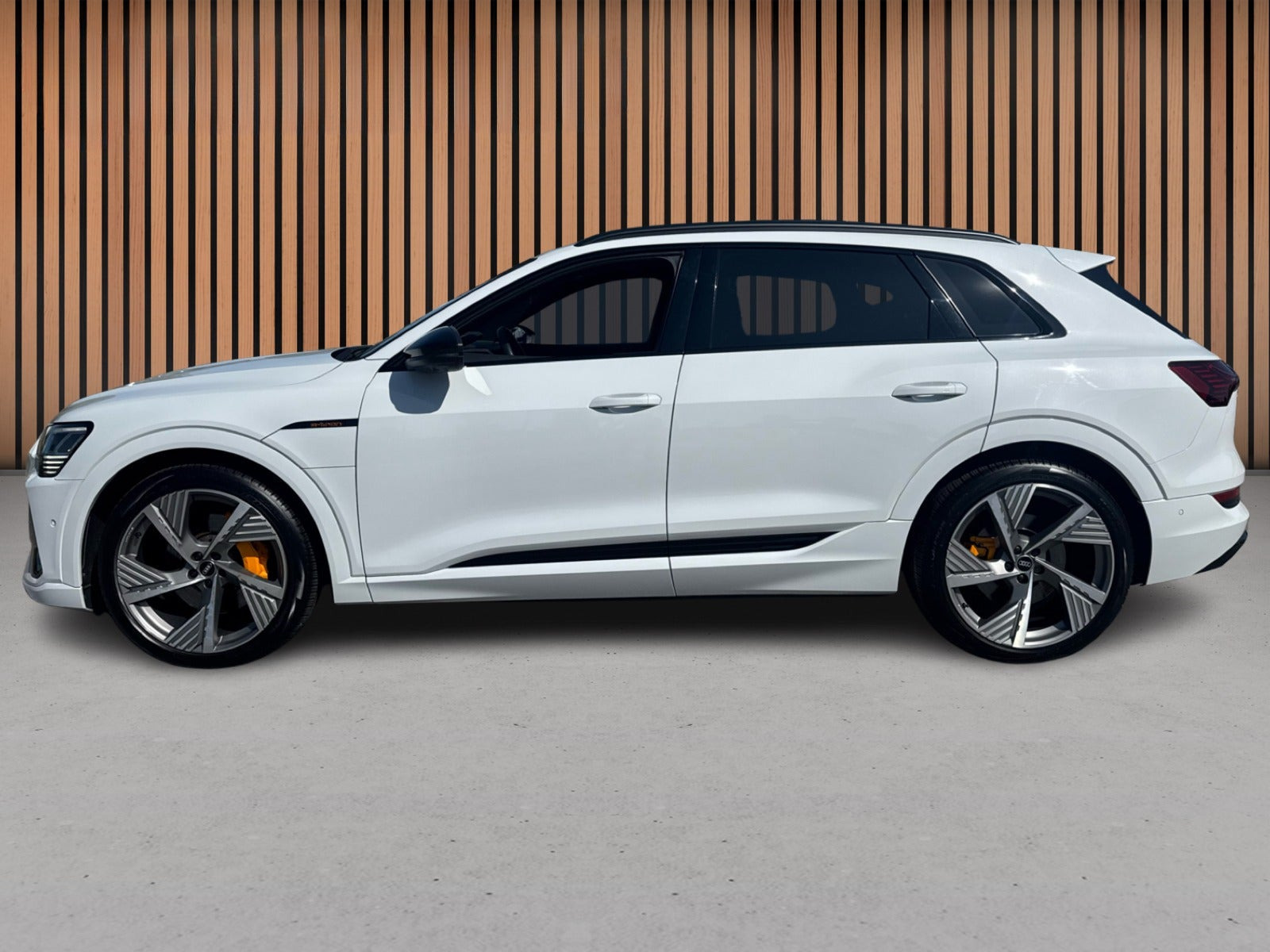 Sort Audi e-tron fra 2022