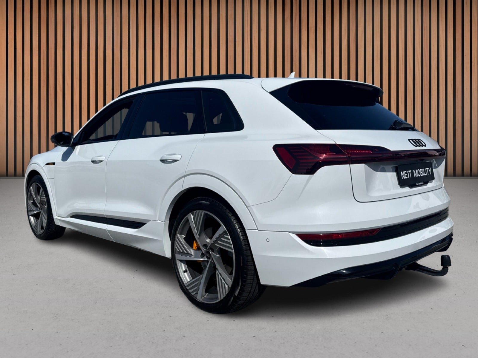 Sort Audi e-tron fra 2022
