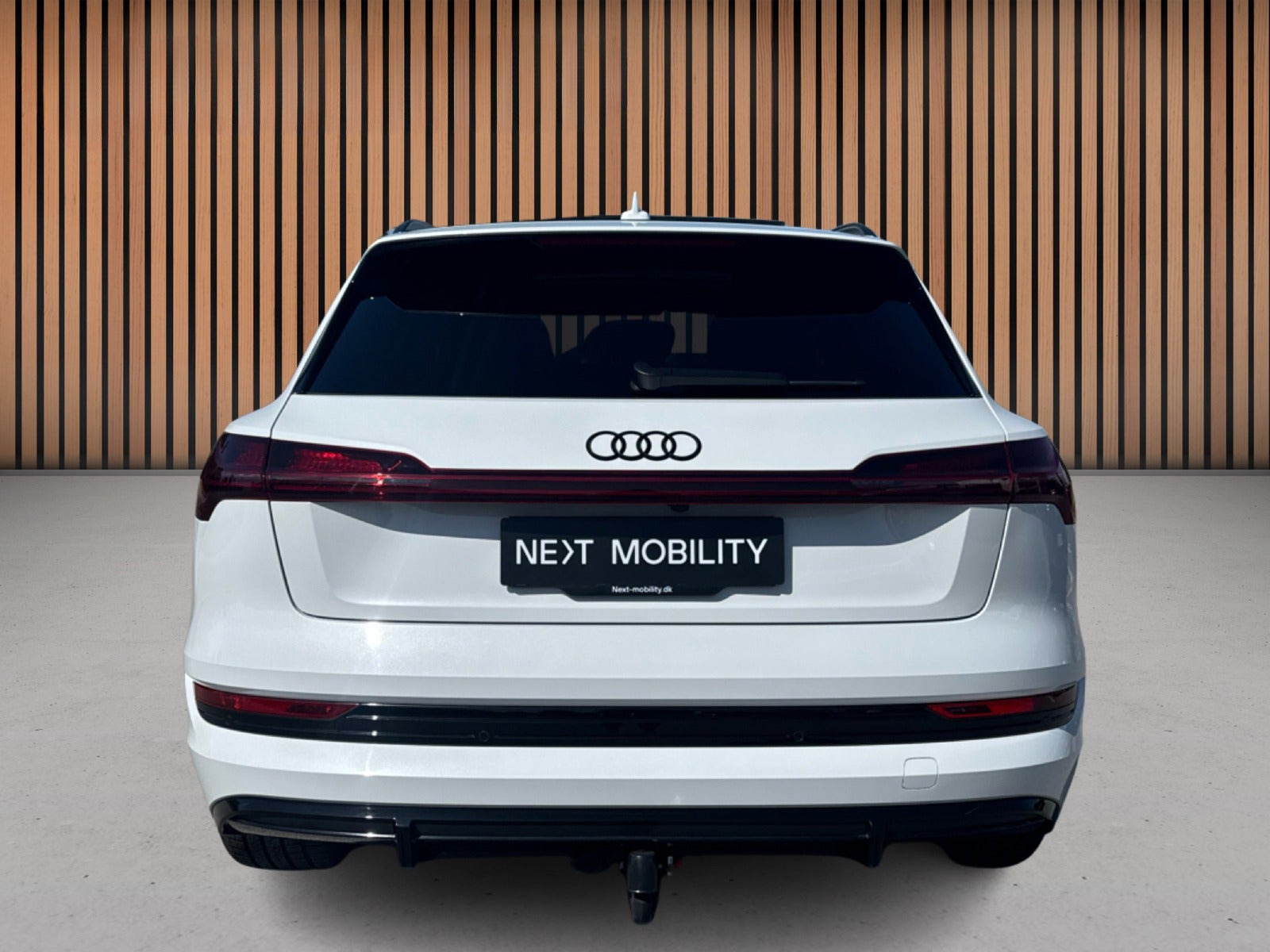 Sort Audi e-tron fra 2022