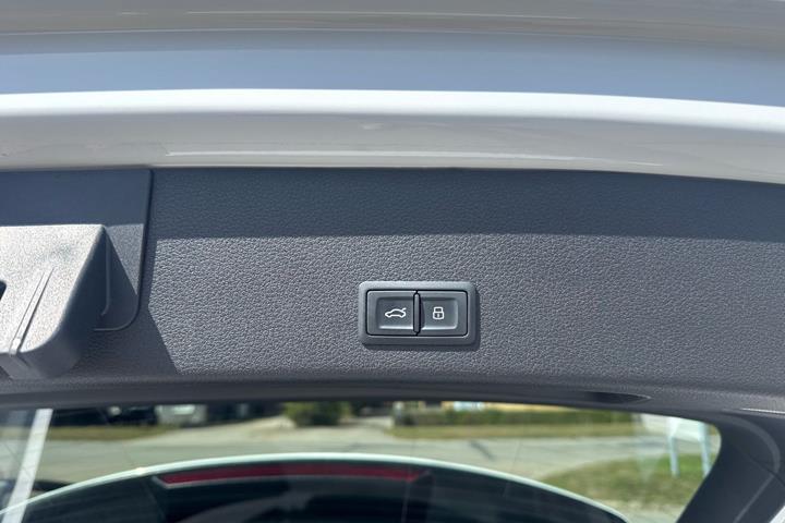 Sort Audi e-tron fra 2022