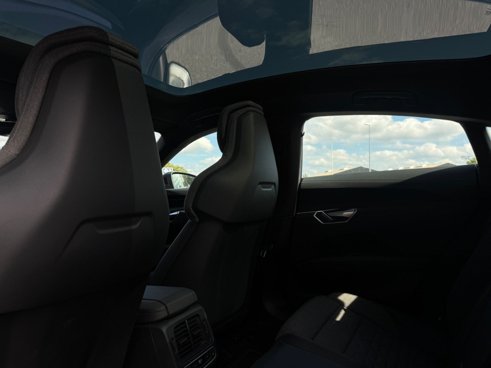 Grå Audi e-tron GT fra 2022