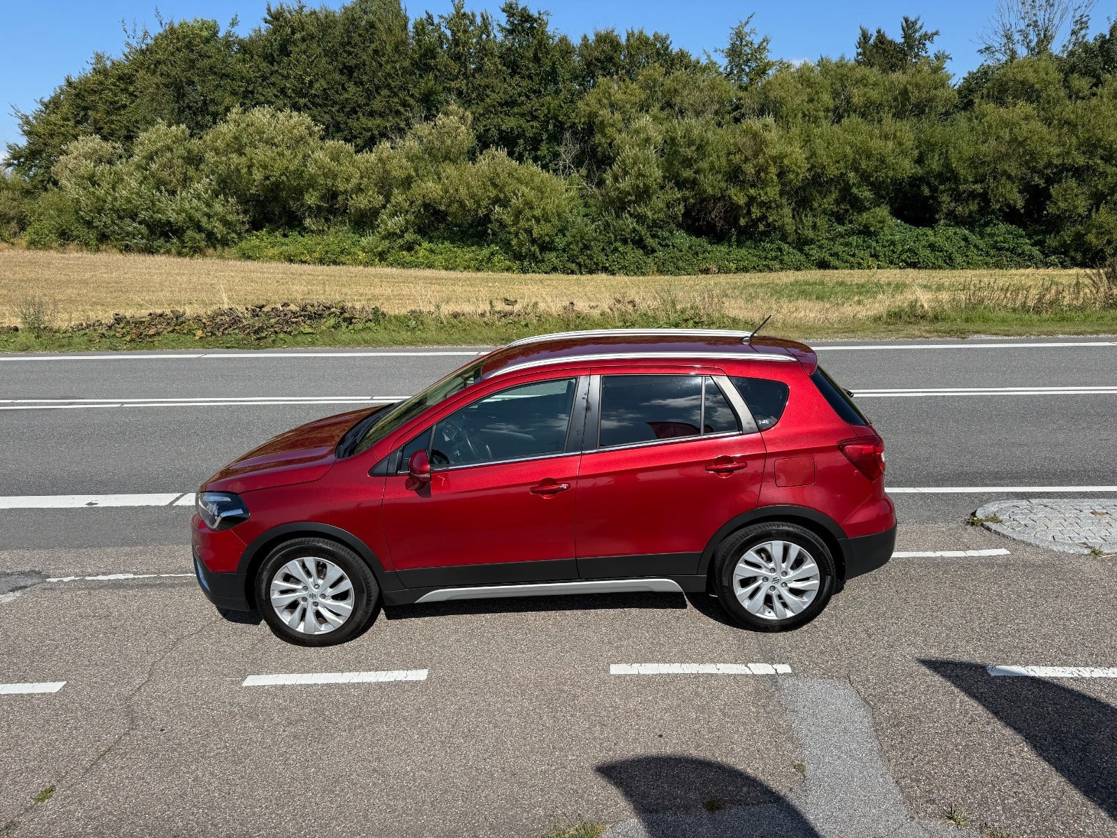 Rød Suzuki S-Cross fra 2018