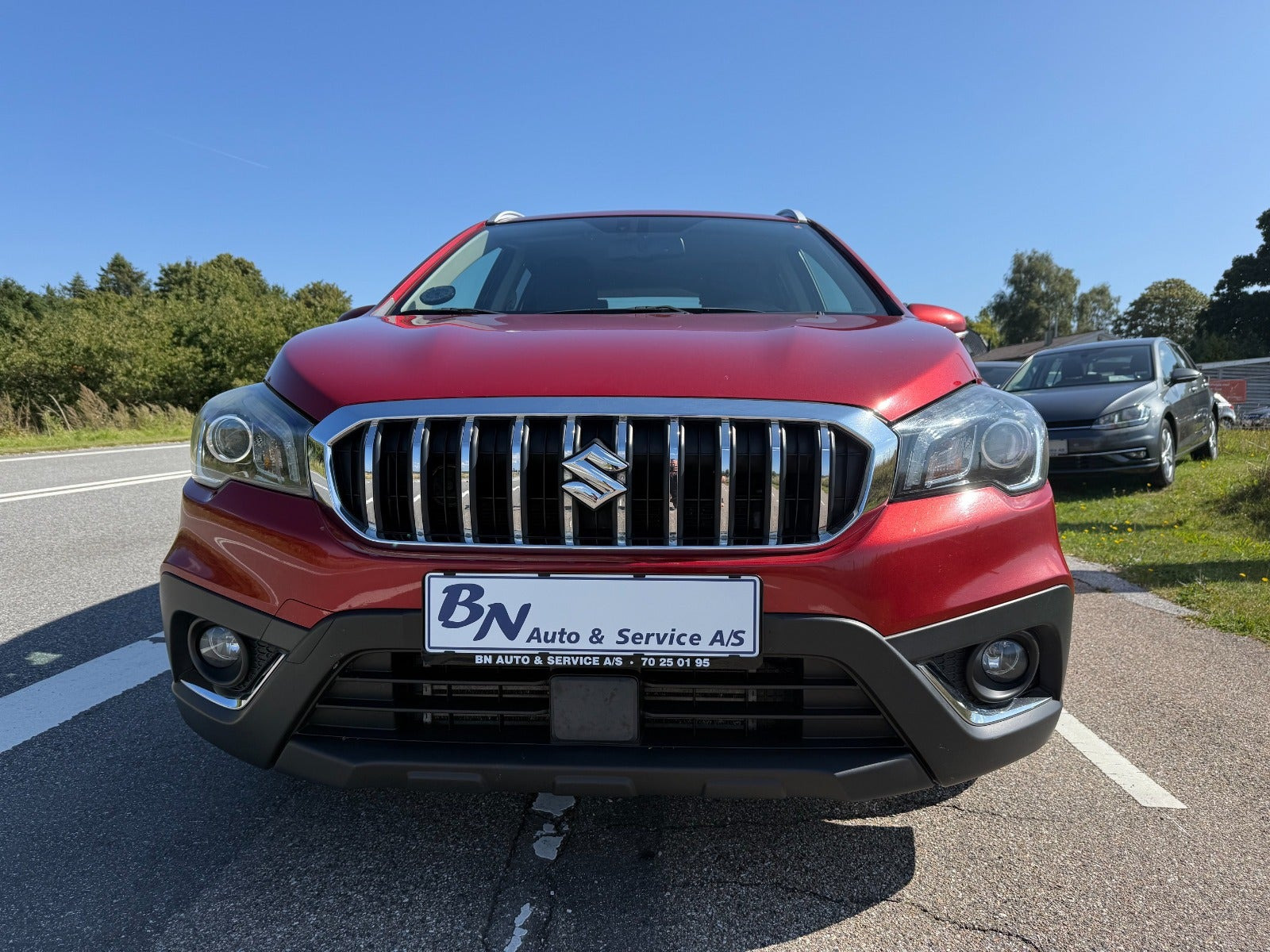 Rød Suzuki S-Cross fra 2018