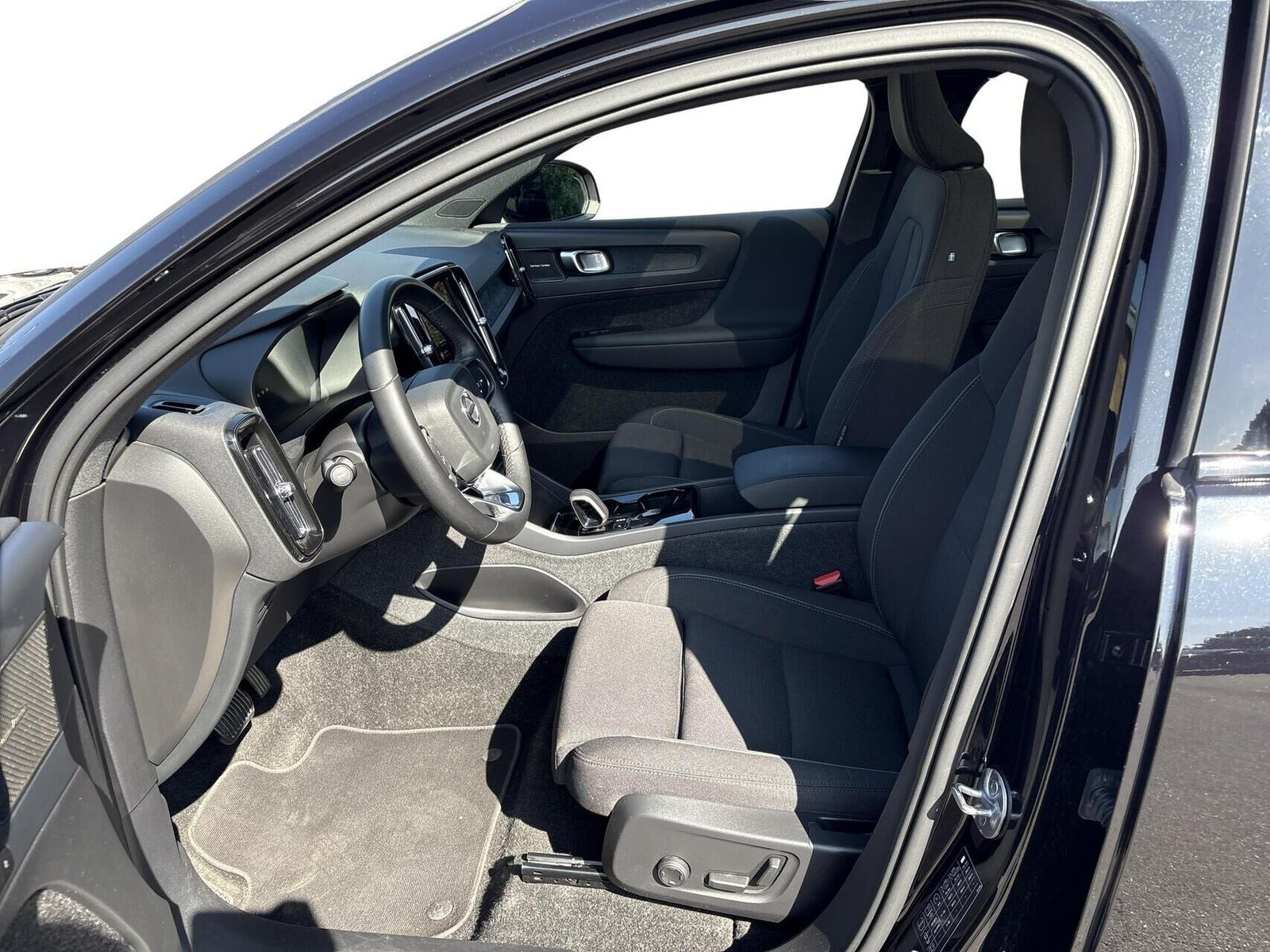 Sort Volvo C40 fra 2024
