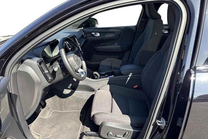 Sort Volvo C40 fra 2024