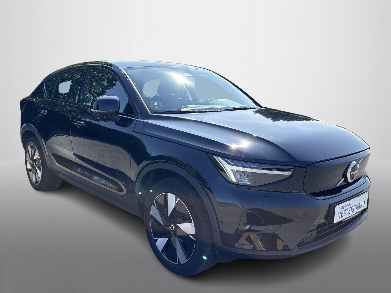 Sort Volvo C40 fra 2024