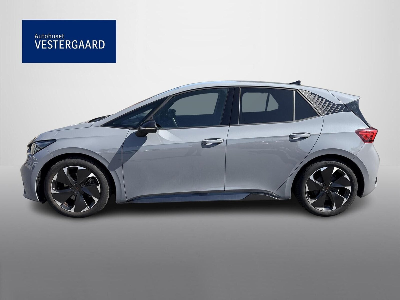 Grå Cupra Born fra 2024