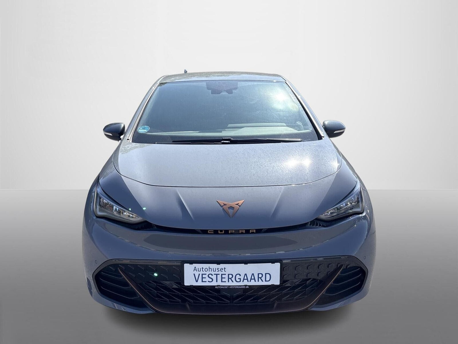 Grå Cupra Born fra 2024