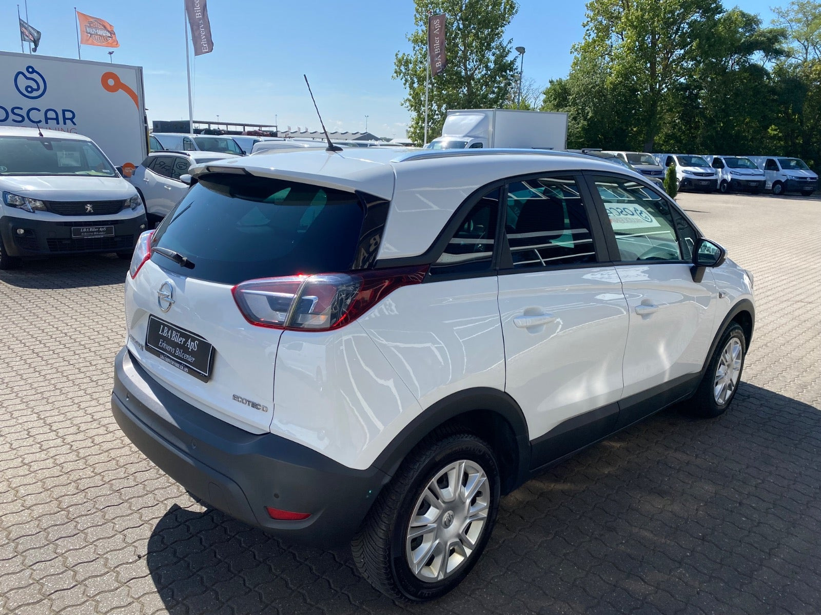 Hvid Opel Crossland X fra 2019